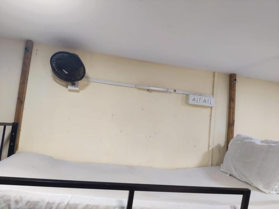 Super Dormitory Ac Deluxe - Mumbai — Photos 3